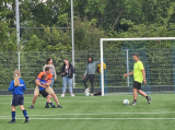 Laatste training S.K.N.W.K. JO10-1 (partijtje tegen de ouders) van woensdag 22 mei 2024 (71/133)